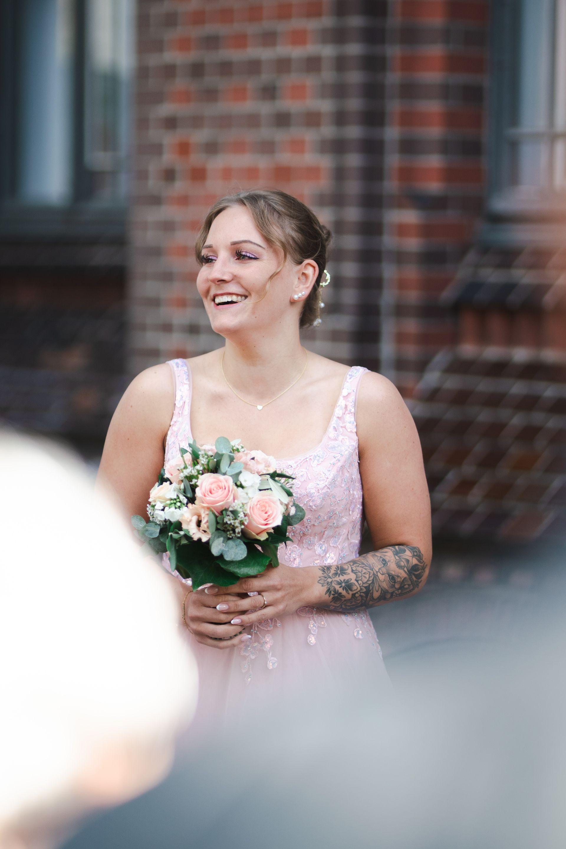 Natural portrait or wedding detail by Denny Schulz